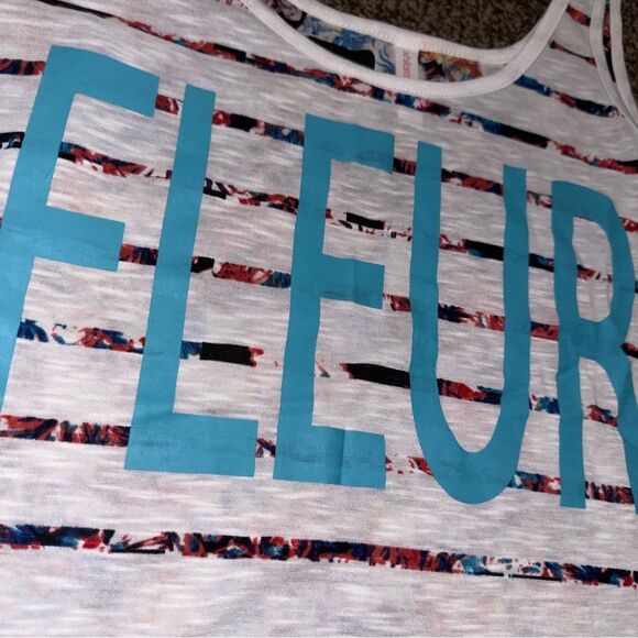 Xhiliration Juniors' Floral Fleur Flowy Top Size XL - Picture 7 of 9